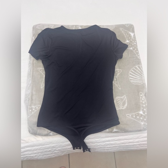 EXPRESS Bodysuit - Picture 4 of 4